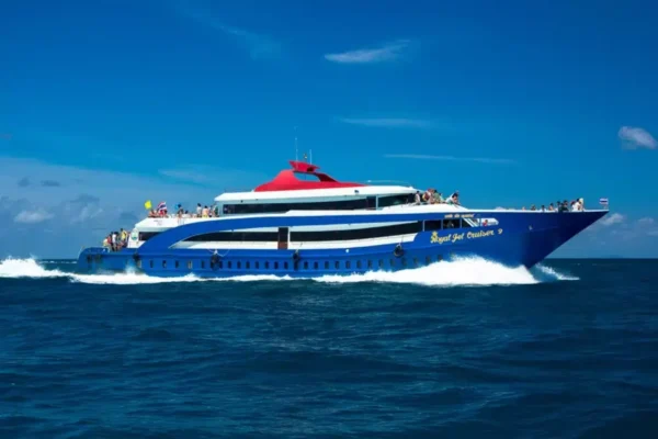 Phi Phi Island by Cruise