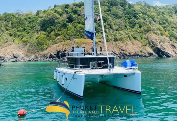 Half Day Morning Sailing Catamaran Lagoon 400